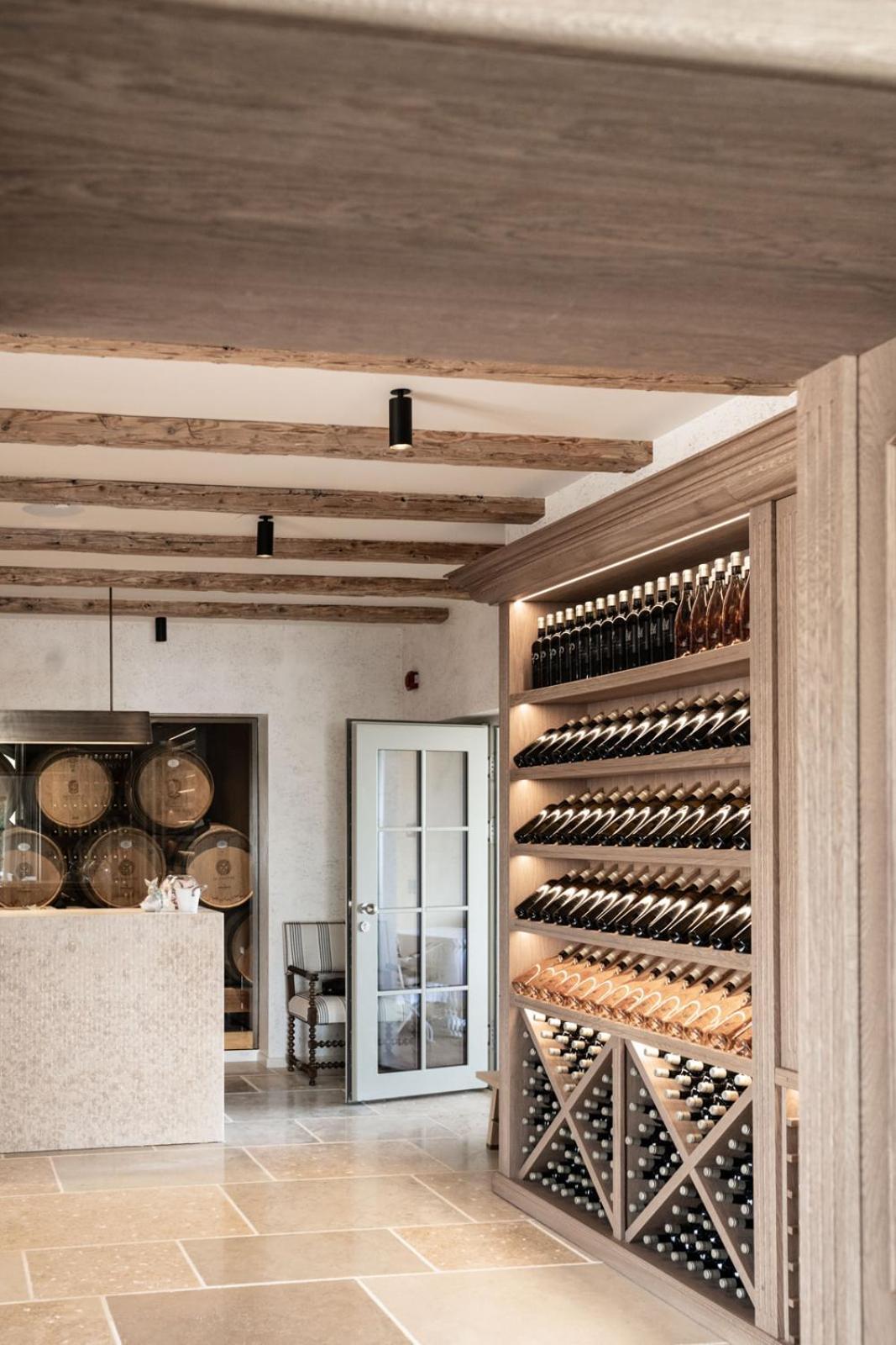 Saints Hills Cantina Visnjan Bagian luar foto