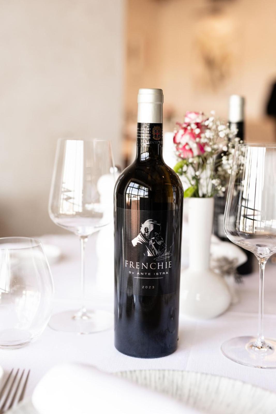 Saints Hills Cantina Visnjan Bagian luar foto